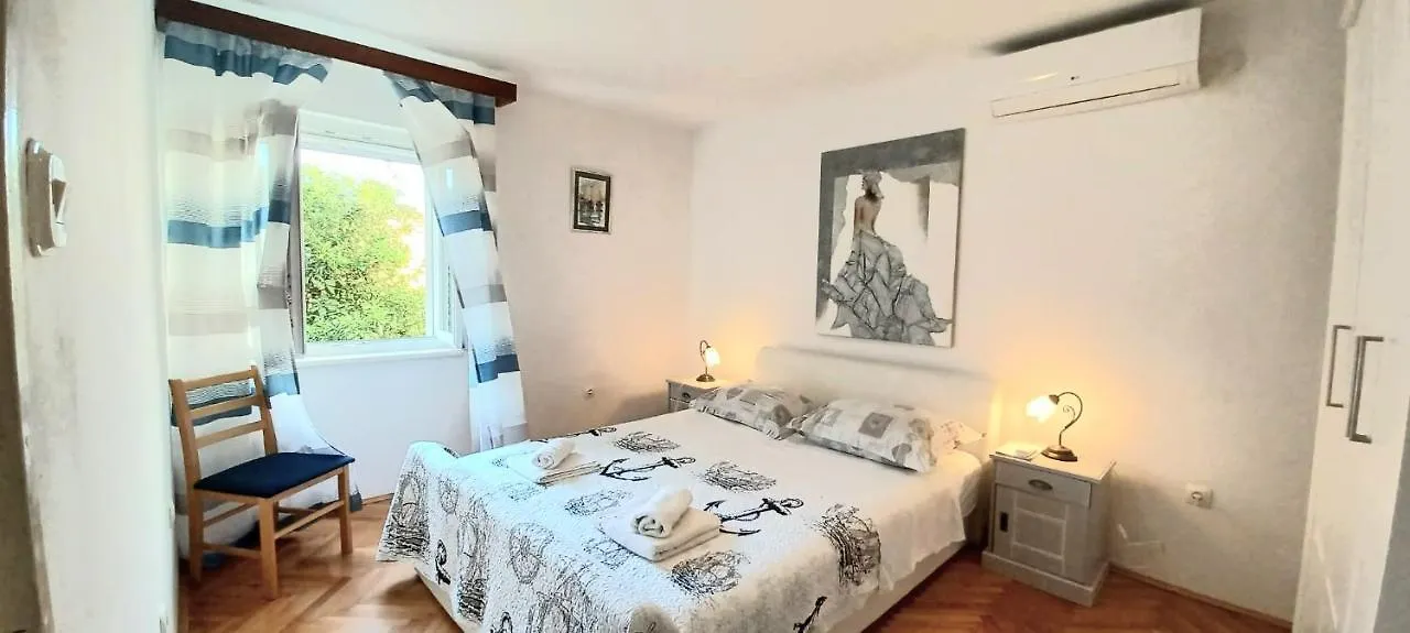 Perina Apartment Trogir