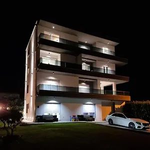 https://apartments-taratta.splithotels.org