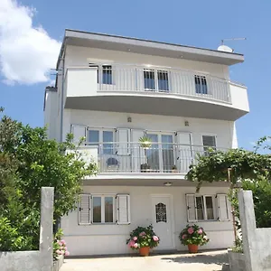  Appartement Karic